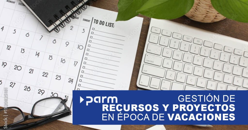 Post_Resources_Vacation Puesto de trabajo con teclado, calendario y gafas de sol. El empleado está listo para las vacaciones